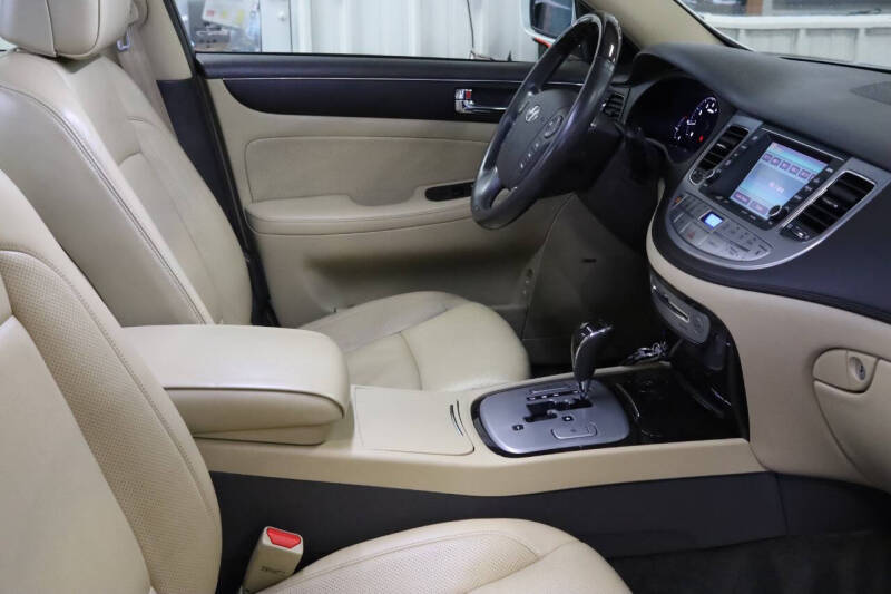 2010 Hyundai Genesis 4.6L V8