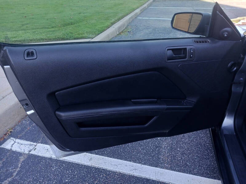 2010 Ford Mustang V6