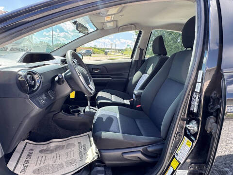 2016 Toyota Prius c Two
