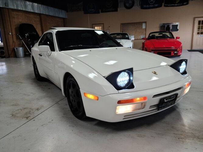 1987 Porsche 944 Turbo