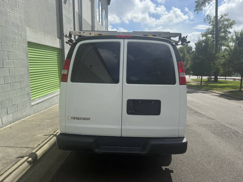 2017 Chevrolet Express 2500