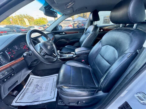 2017 Kia Cadenza Limited