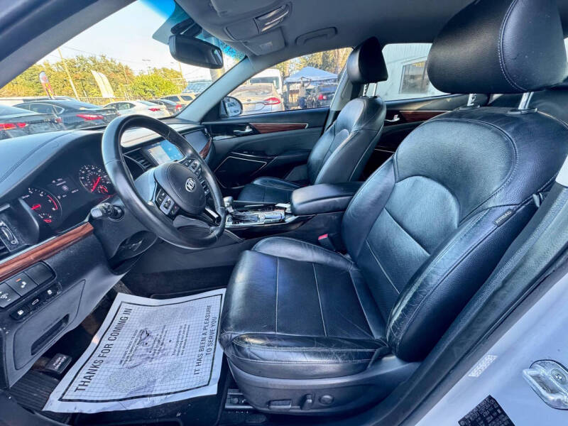 2017 Kia Cadenza Limited