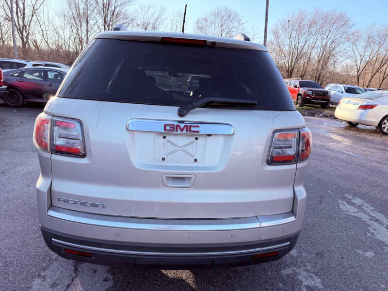 2013 GMC Acadia SLE-2