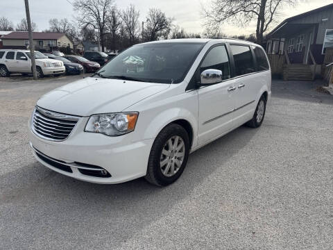 2012 Chrysler Town and Country Touring-L