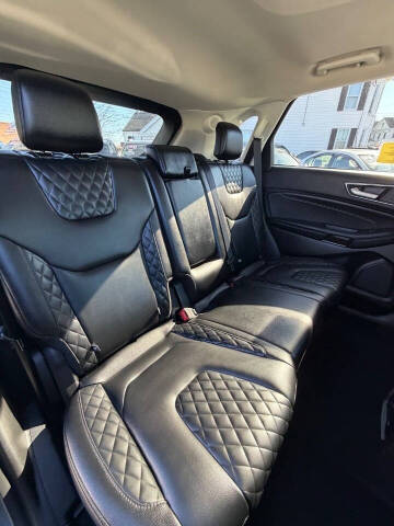 2023 Ford Edge Titanium