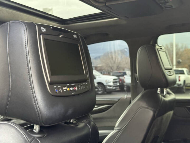 2017 Cadillac Escalade ESV Platinum