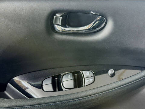 2022 Nissan LEAF SV PLUS
