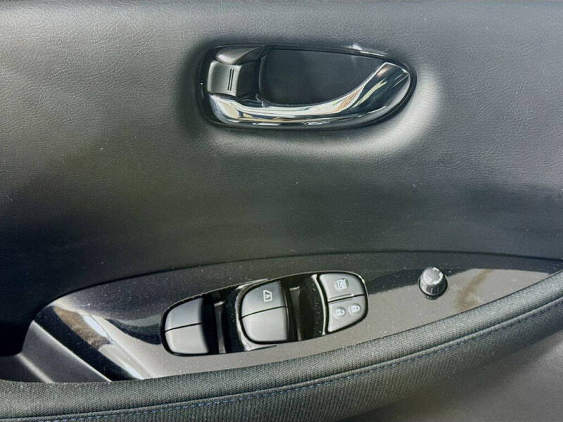 2022 Nissan LEAF SV PLUS