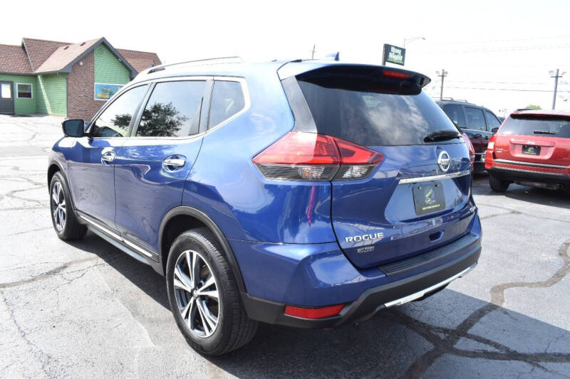 2017 Nissan Rogue SL