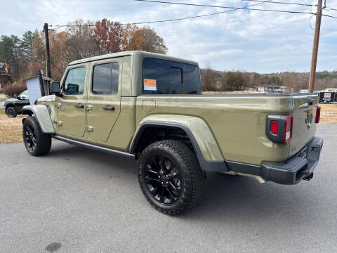2025 Jeep Gladiator NightHawk