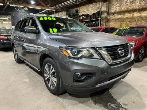 2019 Nissan Pathfinder S