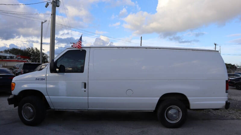 2006 Ford E-Series Cargo for sale at VC Auto Sales in Miami FL