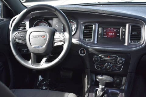 2017 Dodge Charger SE