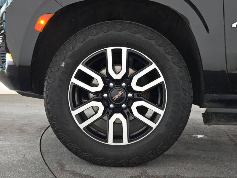 2023 GMC Yukon XL AT4