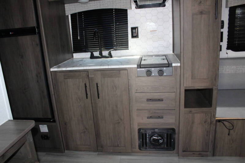 2022 Coachmen RV Clipper 182DBU