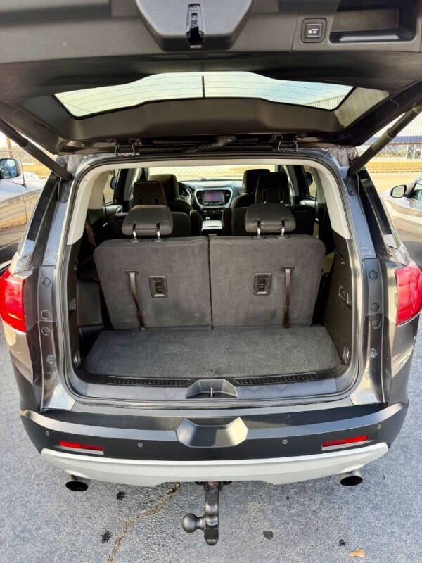 2017 GMC Acadia SLE-2