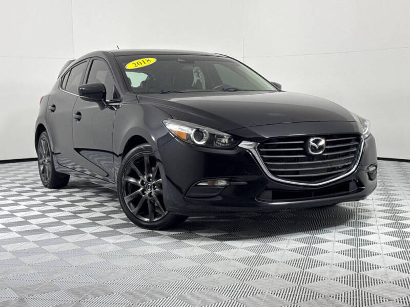 2018 Mazda Mazda3 Touring photo 2