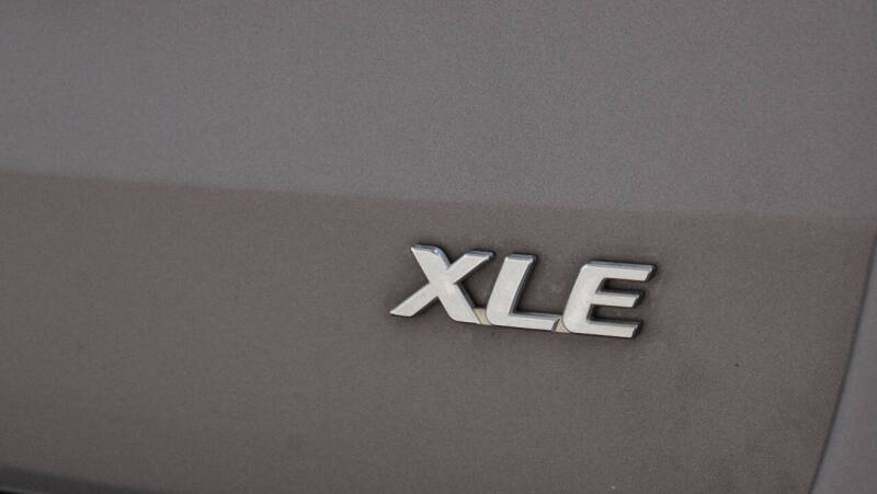 2017 Toyota Sienna XLE Premium 8-Passenger