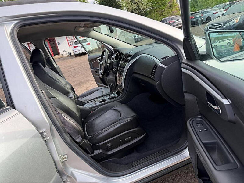 2011 Chevrolet Traverse LT