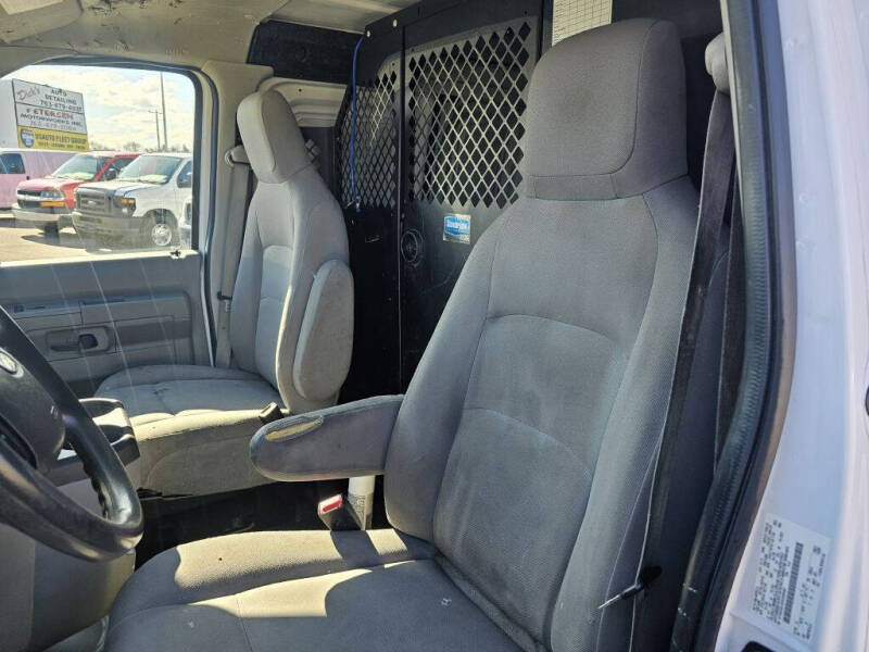 2013 Ford E-Series E-350 SD