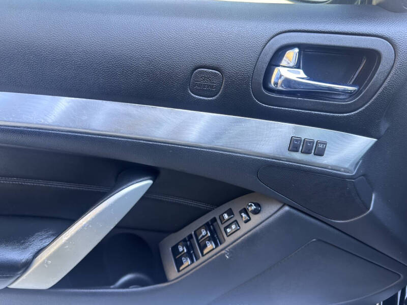 2014 Infiniti Q60 Convertible