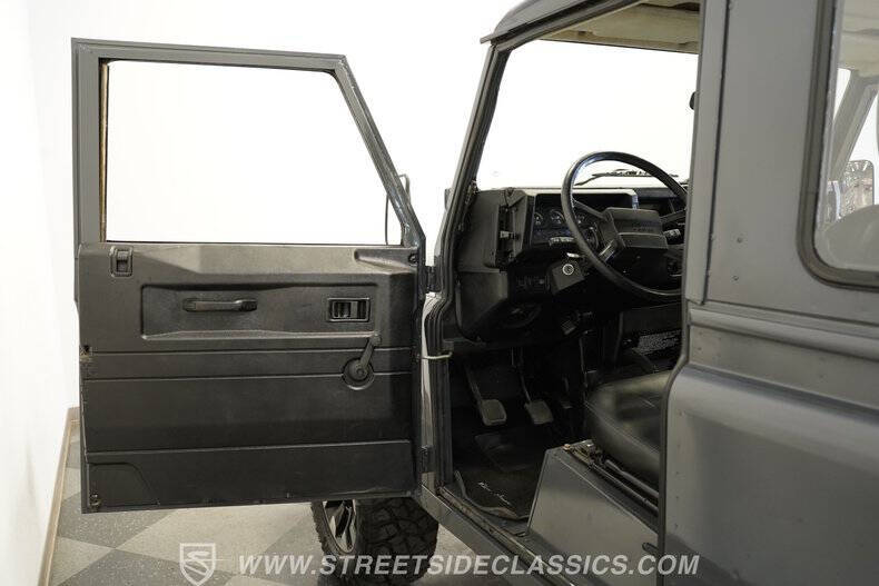 1987 Land Rover Defender