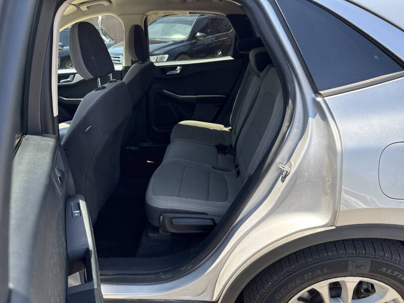 2020 Ford Escape SE