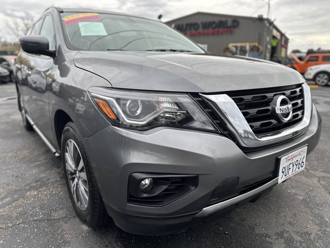 2020 Nissan Pathfinder SV 4dr SUV's photo