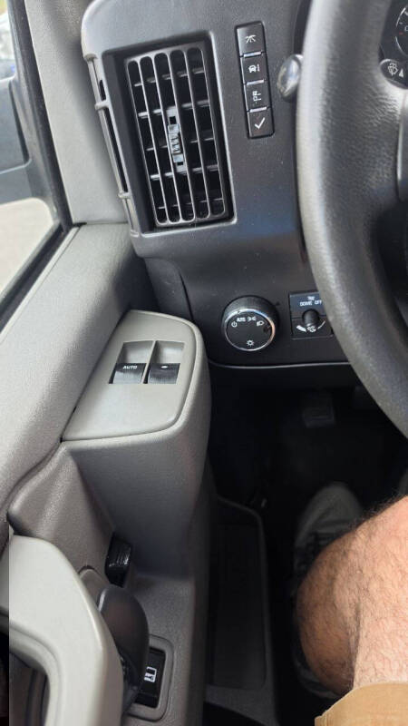 2017 Chevrolet Express 2500