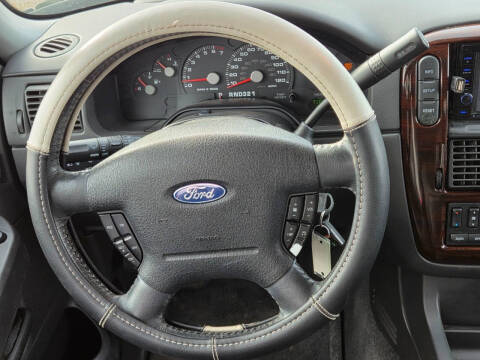 2004 Ford Explorer Limited