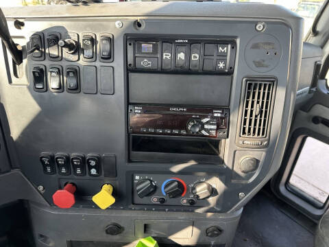 2017 Mack Pinnacle