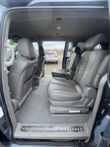 2007 Hyundai Entourage GLS