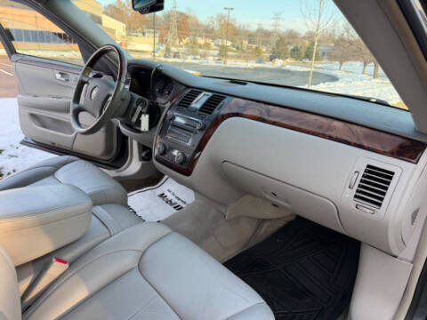 2009 Cadillac DTS Luxury 6-Passenger