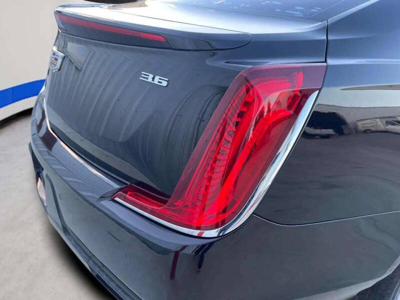 2018 Cadillac XTS Standard