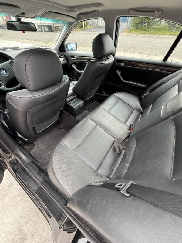 2002 BMW 3 Series 325xi