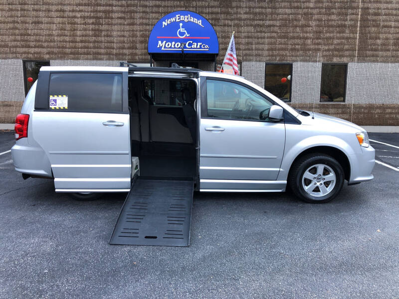 Used 2011 Dodge Grand Caravan Mainstreet with VIN 2D4RN3DG2BR786929 for sale in Hudson, NH