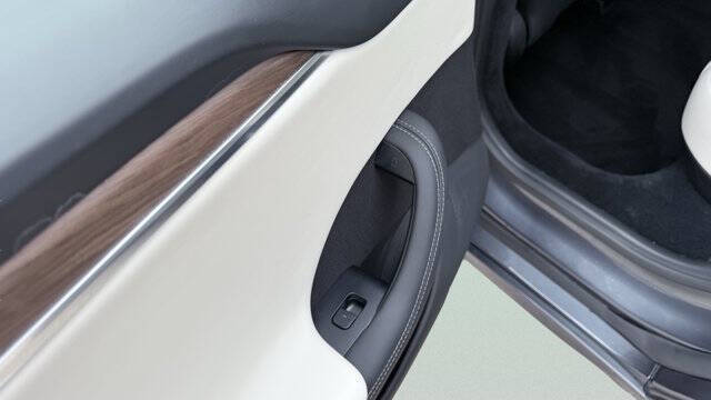 2023 Tesla Model S Standard Range
