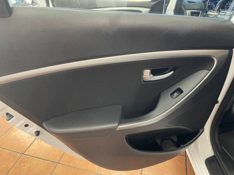 2017 Hyundai Elantra GT