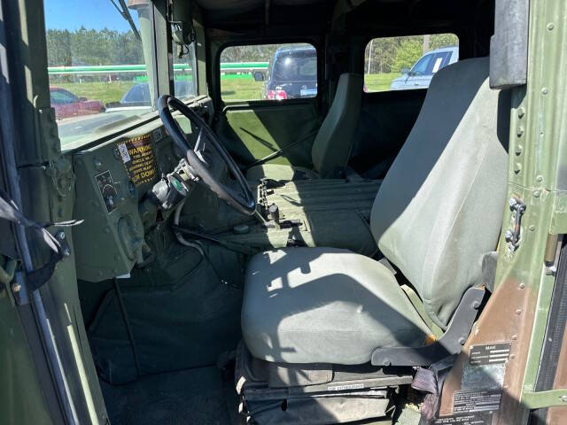 2004 AM General M1123