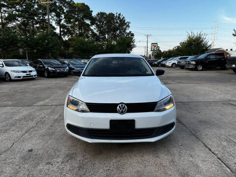 2014 Volkswagen Jetta for sale at Newtown Motors in Virginia Beach VA