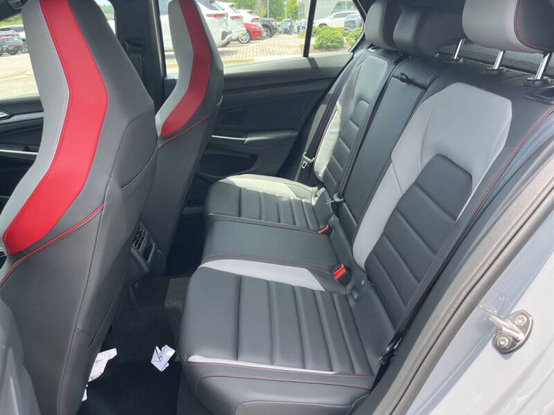 2026 Volkswagen Golf GTI SE