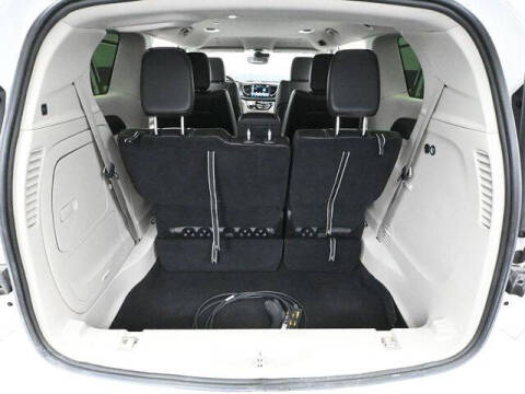 2023 Chrysler Pacifica Plug-In Hybrid Touring L