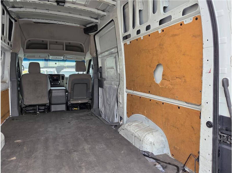2017 Nissan NV