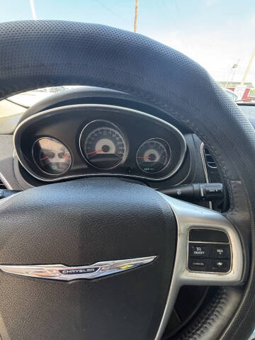 2012 Chrysler 200 Limited