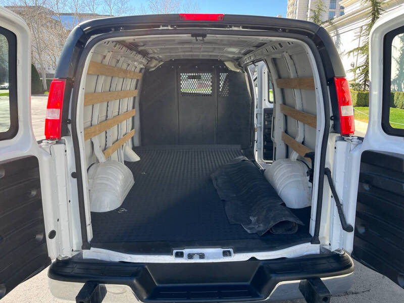 2024 Chevrolet Express 2500