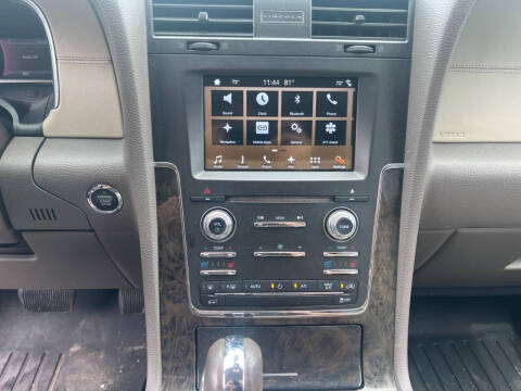 2017 Lincoln Navigator Select