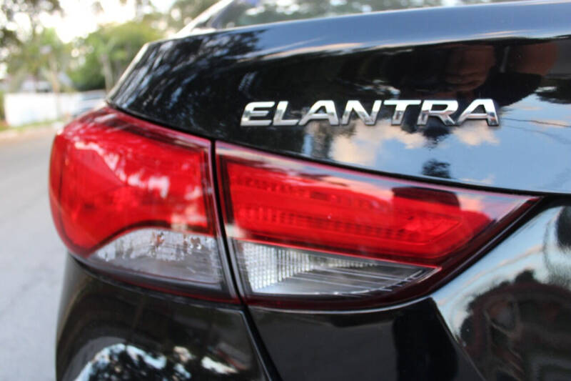 2016 Hyundai Elantra Value Edition photo 13