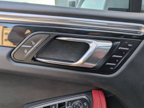 2018 Porsche Macan S