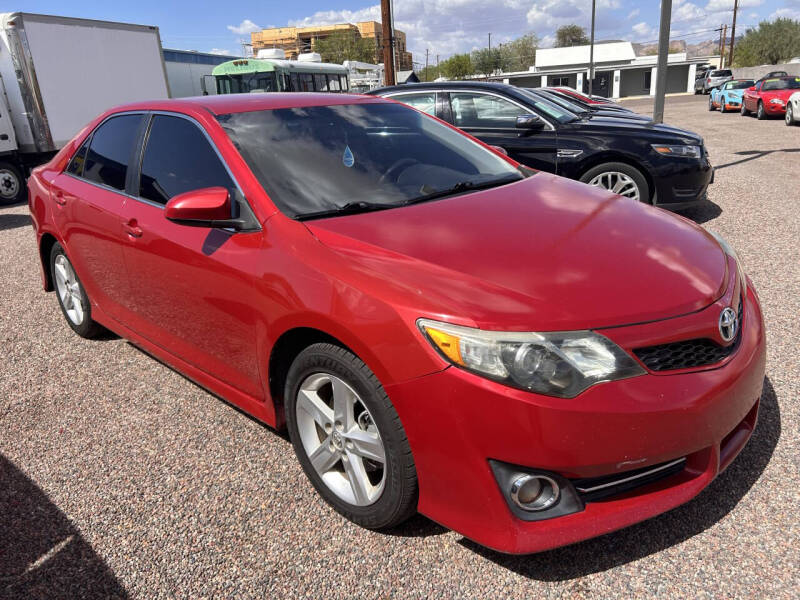 2014 Toyota Camry null photo 2